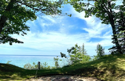 Good Hart Cottage | Beachfront Cottage along Lake Michigan Shores