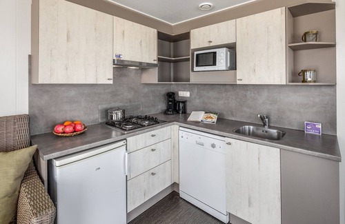 Kamperland House | Beachfront Escape w/Pets