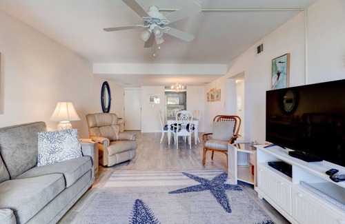 New Smyrna Beach Condo | Beachfront - Fabulous Pool And Beach View!