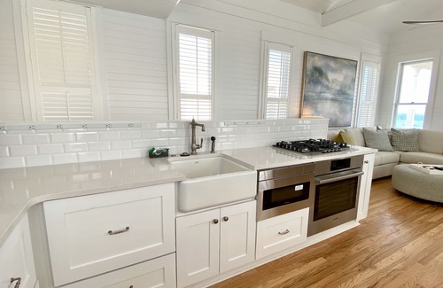 Seaside House | Beachfront Honeymoon Cottage in Seaside, Fl! Gulf Views - 2 Adult Bikes!