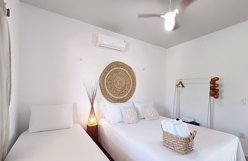 Guriu Village House | Beachfront house for families and kitesurfing