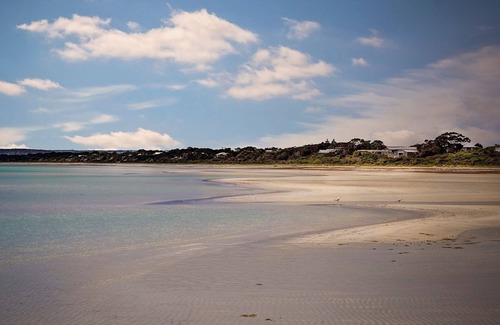 Island Beach House | beachfront house with panoramic sea views and direct access to the beach