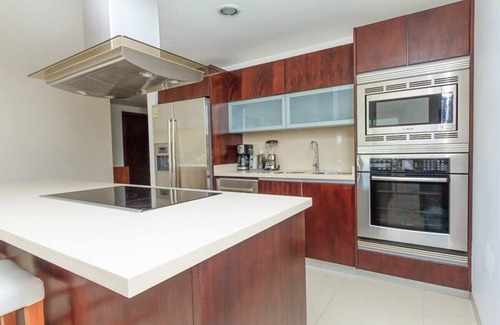 Puerto Juarez Condo | Beachfront Mareazul Condo w/Hot Tub & Mega Pool
