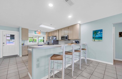 West Panama City Beach House | 🏖️BeachFront-Pet Friendly-Belle's Beach House🏖️