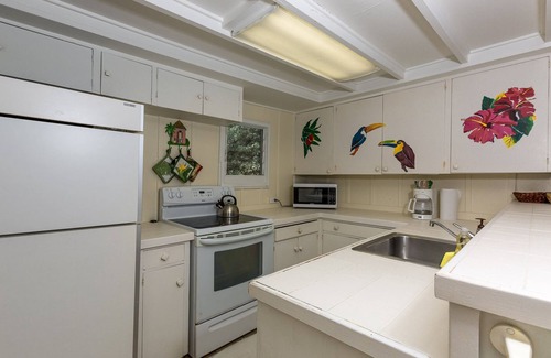 Kalama Tract Cottage | Beachfront Plantation Cottage - 3sqm/2sqm House - Kailua Beach