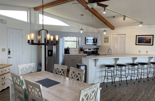 Treasure Beach Village House | Beachfront, Plantation, Pet Friendly! Large Sun Decks!