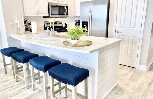 West Panama City Beach Condo | ☀️Beachfront-Pool+Hot Tub-Fab Amenities-Celadon 405☀️