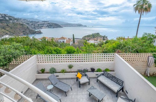Almunecar Ski Chalet | Beachfront, Pool, Townhouse with Sea View