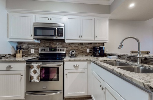 Gulf Lagoon Beach Condo | Beachfront | Private Balcony | Fully Renovated | FLPCB72