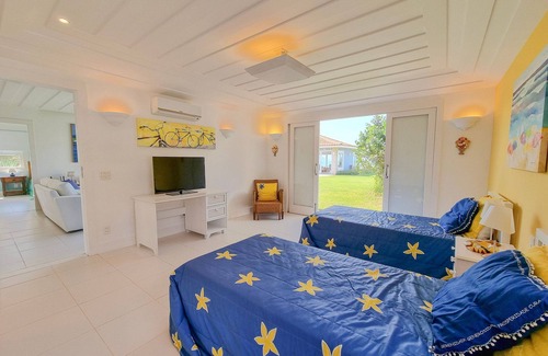 Praia Rasa Villa | Beachfront property in Buzios - Buz007