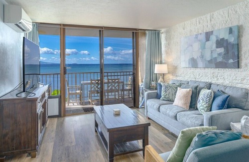 Maalaea Condo | Beachfront Remodeled Oasis, Steps to Sugar Beach