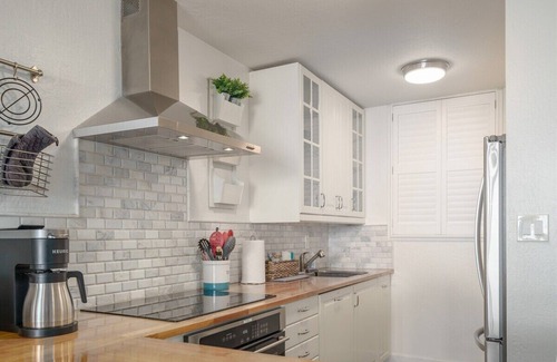 Maalaea Condo | Beachfront Remodeled Oasis, Steps to Sugar Beach