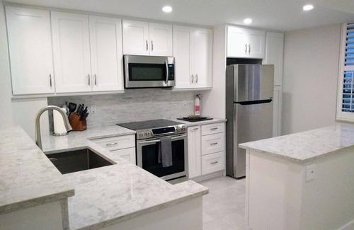 Marco Island Condo | Beachfront, Renovated condo. Great views of the gulf. WiFi and heated pool.