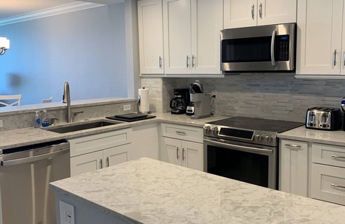 Marco Island Condo | Beachfront, Renovated condo. Great views of the gulf. WiFi and heated pool.