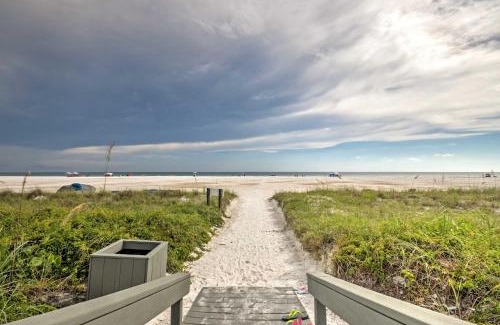 Siesta Key Apartment | Beachfront Sarasota Resort Condo Siesta Key View!