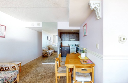 North Ocean City Apartment | Beachfront studio with small balcony, AC, pools, gym, game room & sauna
