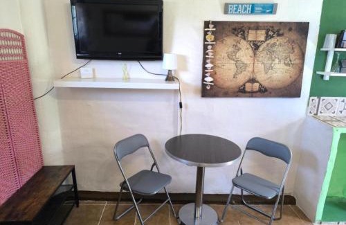 Algeciras Apartment | Beachfront Studio with Private Kitchen and Bath