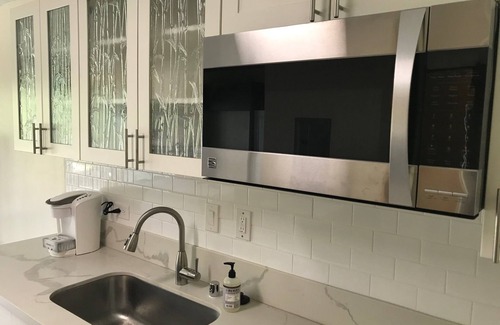 Makaha Apartment | Beachfront, Surfing, Completely Renovated