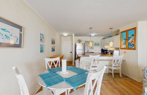 Sneads Ferry Condo | Beachfront Topsail Dunes condo - oceanfront pool - AC, WiFi, washer/dryer