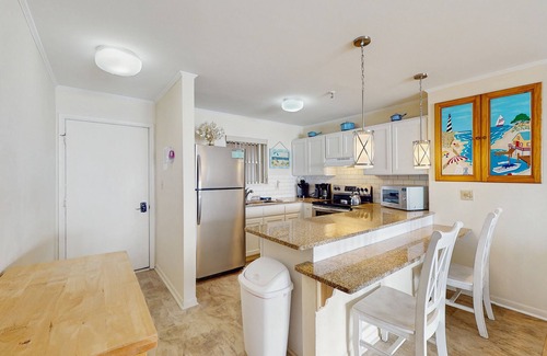 Sneads Ferry Condo | Beachfront Topsail Dunes condo - oceanfront pool - AC, WiFi, washer/dryer
