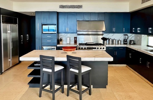 San Jose del Cabo Villa | Beachfront Villa with Daily Butler/Bartender - Steps to the Sand