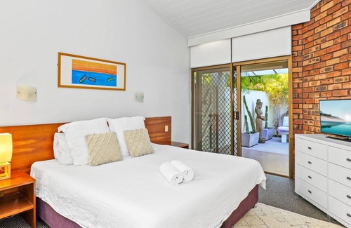 Sapphire Beach House | Beachfront Villa - Welcome to our stunning 2 bedroom, 2 bathroom beachfront villa