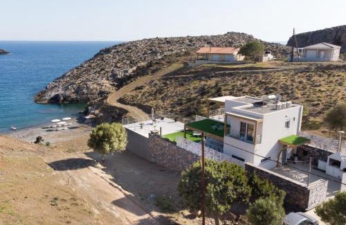 Faistos Villa | Beachfront Villa Kyma - Your own Private paradise