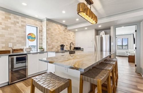 Northeast Virginia Beach Apartment | Beachfront w/Views | Pool | Gym