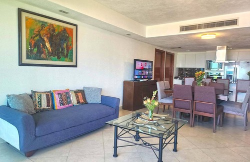 South Hotel Zone Condo | Beachfront with best location in the hotel zone