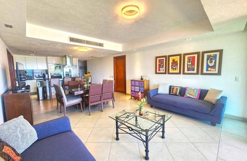 South Hotel Zone Condo | Beachfront with best location in the hotel zone