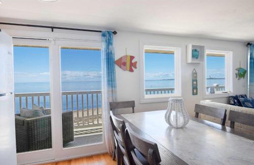 North Truro House | Beachfront with Stunning Views