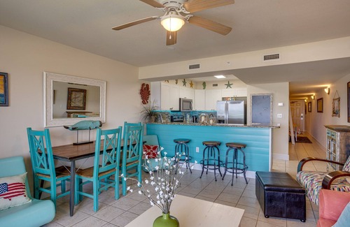Fort Walton Beach Condo | Beachfront with outstanding views! beach set up included!