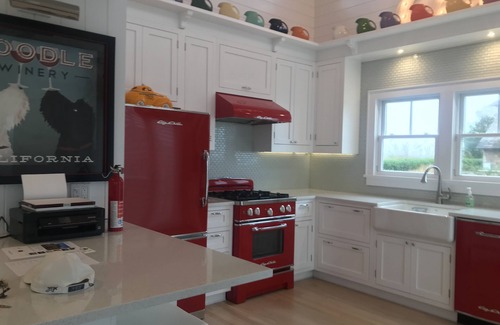 Babylon House | Beachlife on a Private Island Minutes from Manhattan without the Hampton Drive or Fire Island Ferry