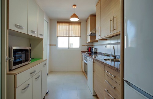 Roquetas de Mar Apartment | Beachside Apartment with Pool