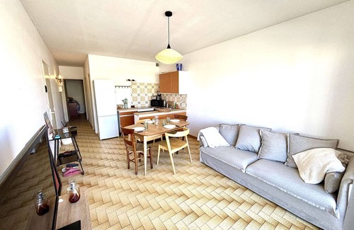 Port-la-Nouvelle Apartment | Beachside Apartment for 8 with Balconies and Close to Shops in Port-la-Nouvelle