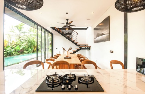 Munggu Villa | Beachside Bliss: New 5BR Villa Canggu
