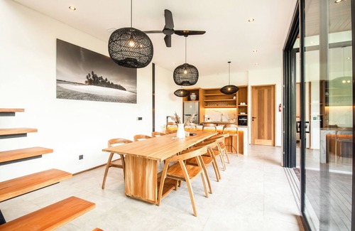 Munggu Villa | Beachside Bliss: New 5BR Villa Canggu
