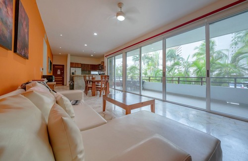 Luis Donaldo Colosio Condo | Beachside Condo with 2 BR, Rooftop, Pool - At Casa del Mar, Condo Clara
