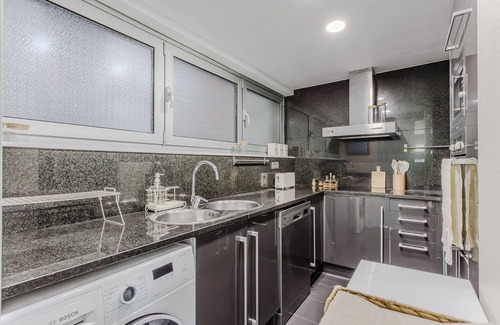 Sant Adria de Besos Apartment | Beachside apartment