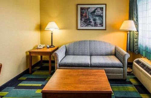 Cocoa Beach Hotel | Beachside Hotel & Suites Cocoa Beach - Port Canaveral