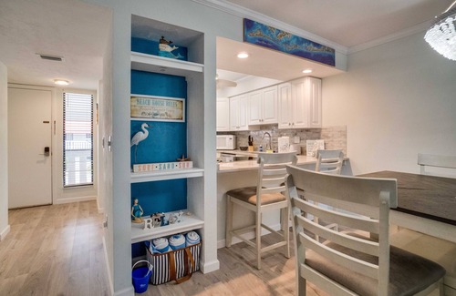 Bradenton Beach Condo | Beachside Oasis at Runaway Bay 229 by SeaBreeze Vacation
