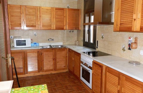 Costa Dorada House | Beachside Retreat: Private Pool, Free WiFi, Pet-Friendly, Near Dog Beach