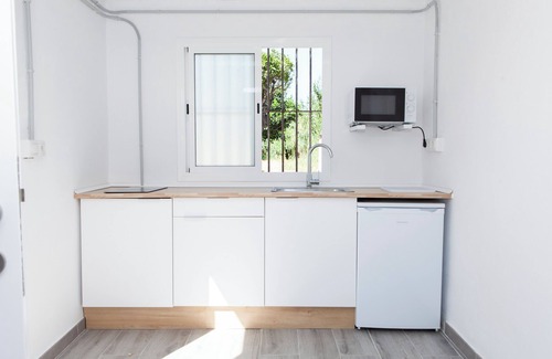 Almayate Bajo Apartment | Beachside Studio in Peaceful Almayate