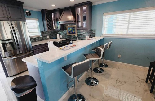 Galveston Apartment | Beachview Beauty 50 steps to a private beach! BYOT