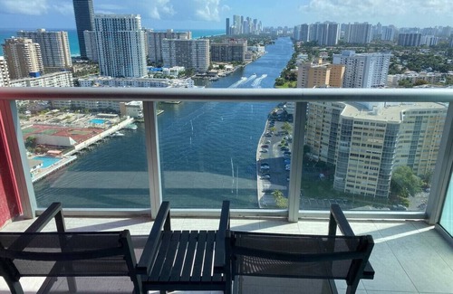 Hallandale Beach Apartment | BeachWalk Amazing Studio Next to Aventura Mall