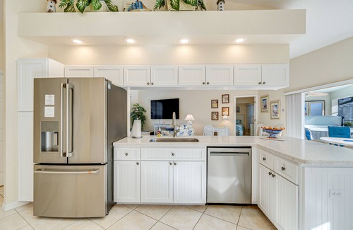 Port Charlotte House | Beachy Port Charlotte Home w/Hot Tub & Pool!
