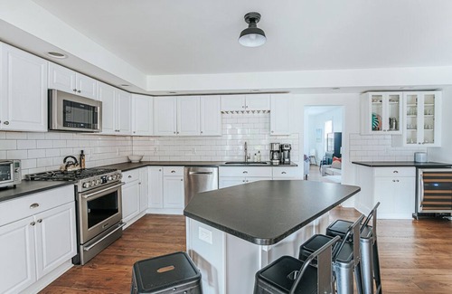 Cape Charles House | Beachykeen- Steps from Beach and Downtown! NEW