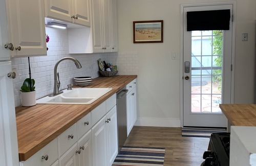 Leucadia House | Beacon's Beach Retreat - Family Friendly House