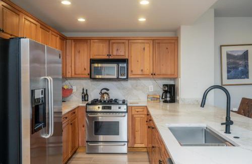 Mountain Village Apartment | Bear Creek Lodge 211 by Alpine Lodging Telluride