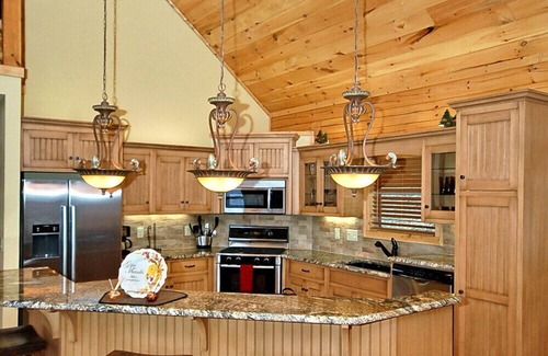 Maggie Valley House | Bear Necessities in Gated Smoky Mtn. Retreat Community